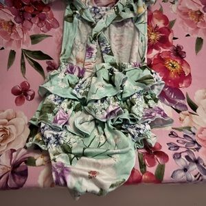 Posh peanut Erin bubble romper 3-6 EUC floral